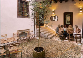 Quartier Leon Hostel Barrio Húmedo
